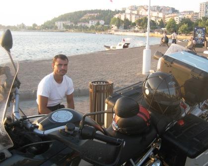 http://www.cs.ust.hk/faculty/dimitris/Bike/06-7.jpg