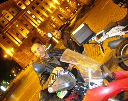 http://www.cs.ust.hk/faculty/dimitris/Bike/B08-18.JPG